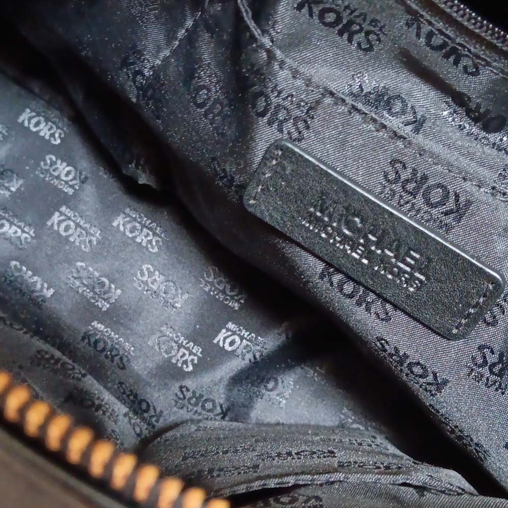 MICHAEL KORS HANDBAG - Picture 6 of 9